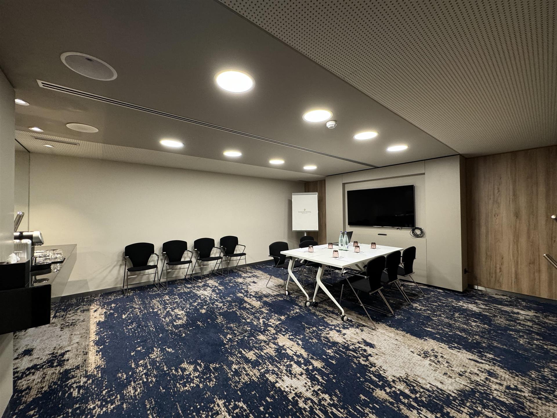 Arona room