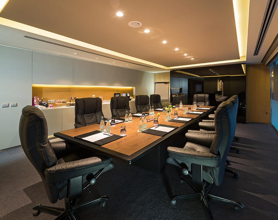 Club Palace room